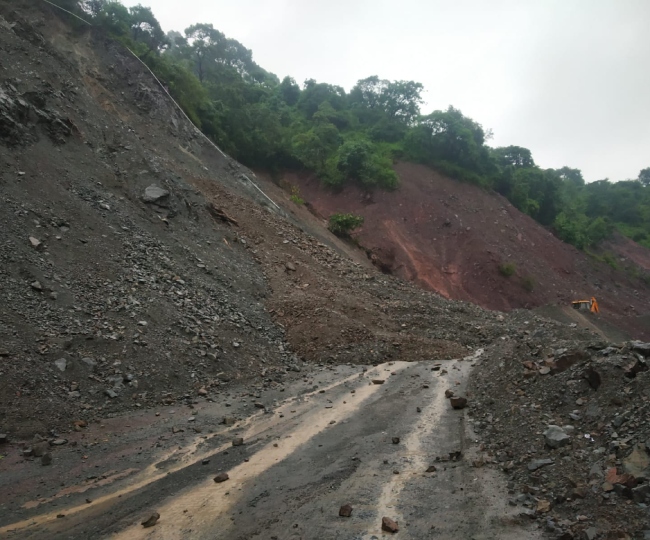 https://www.jagranimages.com/images/newimg/23082023/himachal%20rain%20(1)(2).jpg