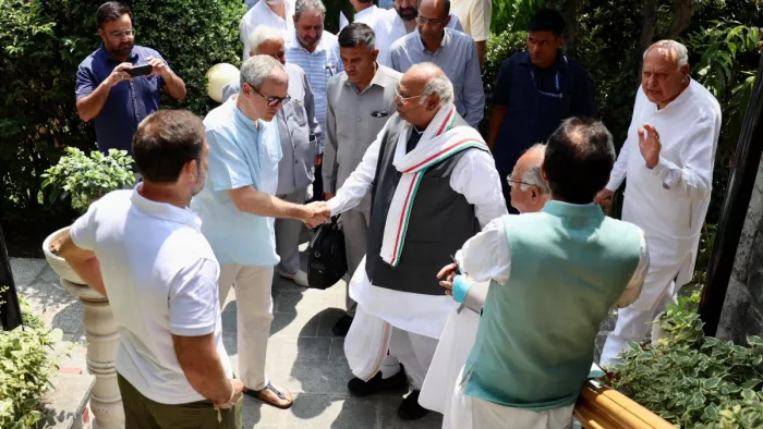 कांग्रेस के साथ गठबंधन करने के पीछे क्या है नेकां की वजह?