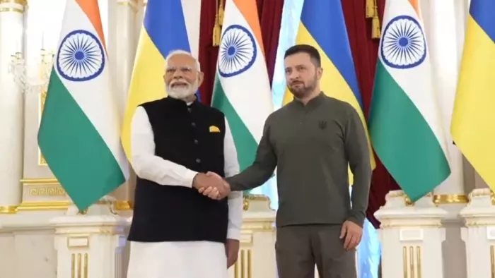 पीएम नरेंद्र मोदी और राष्ट्रपति जेलेंस्की। फोटोः @BJP4India