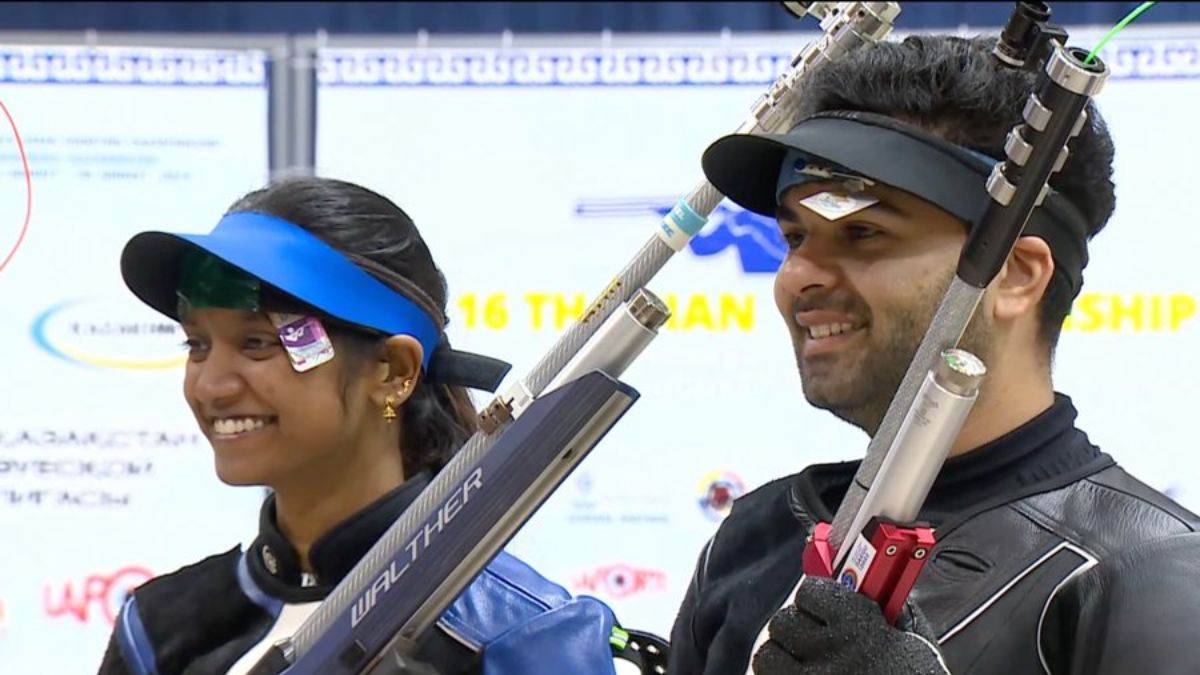 https://www.jagranimages.com/images/newimg/23082025/23_08_2025-arjun_and_elavenil_24023045.jpg