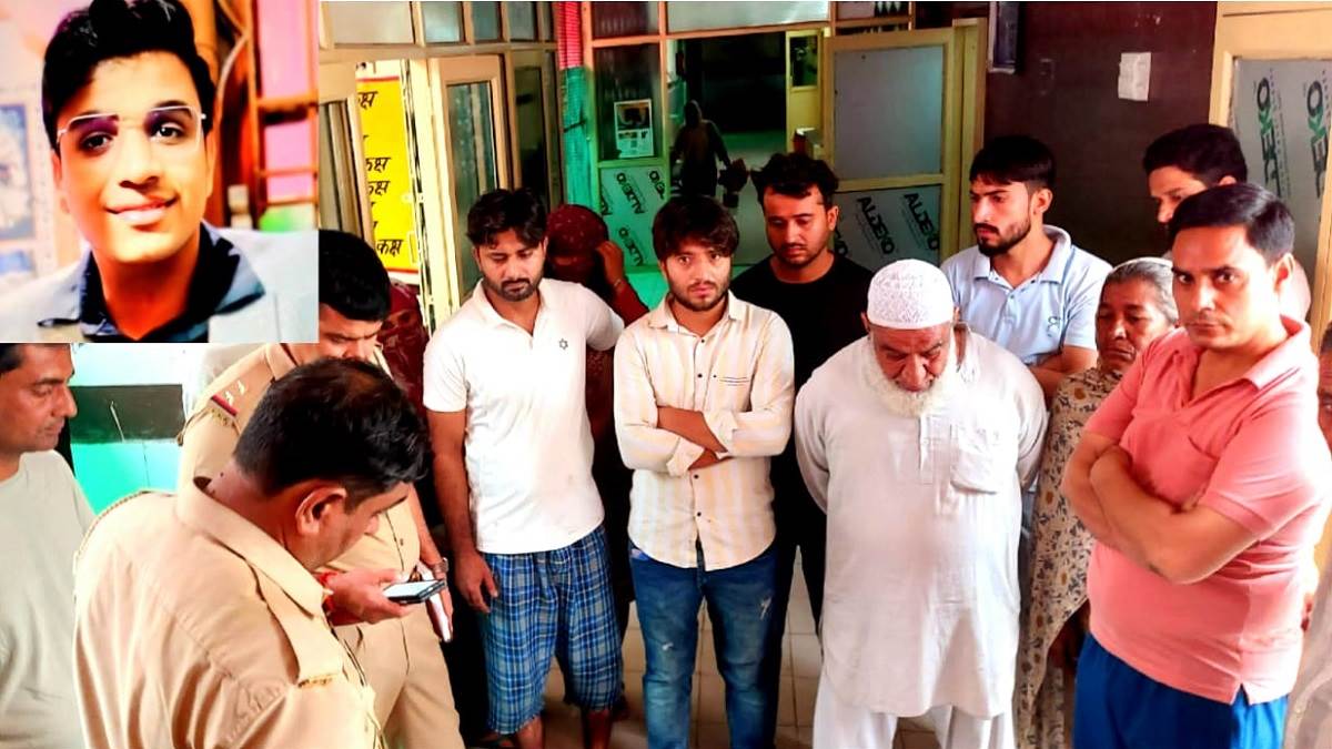 https://www.jagranimages.com/images/newimg/23082025/23_08_2025-bag_r_24022295.jpg