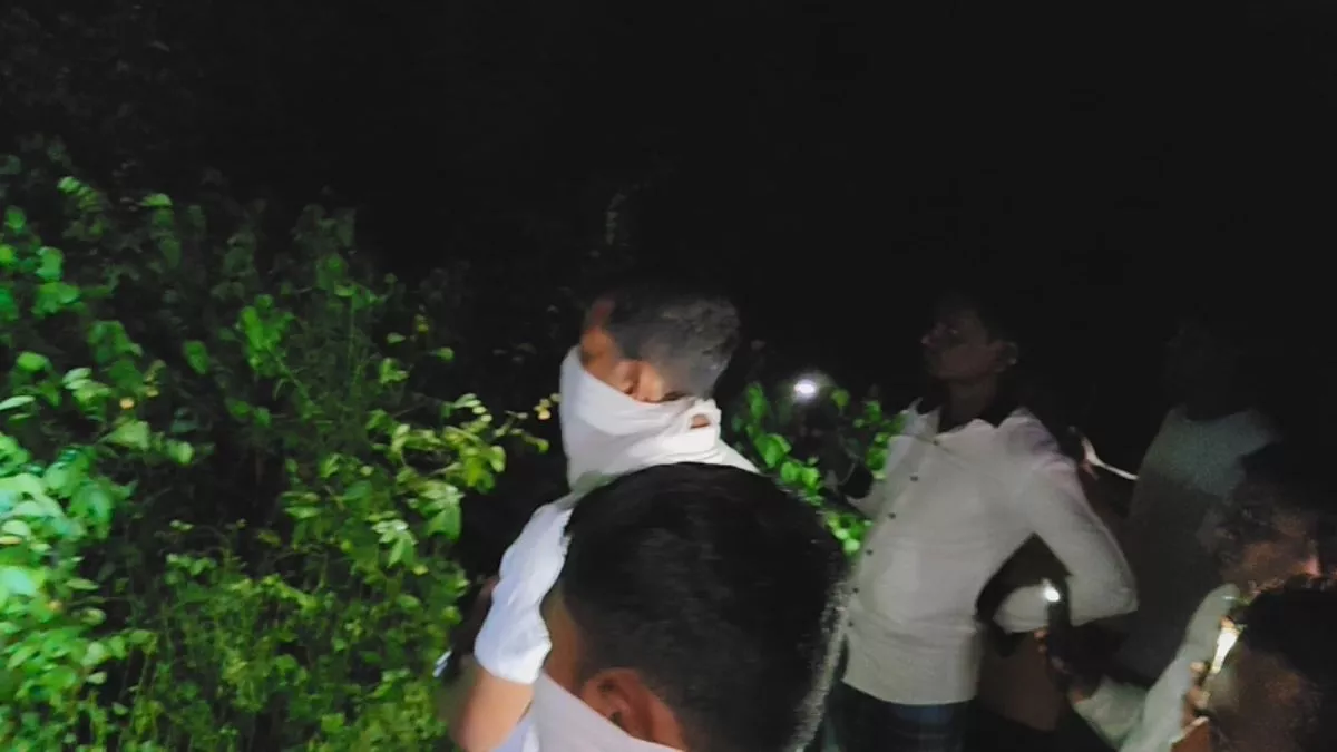 Bhagalpur News: पांच दिन से लापता महिला का कब्रिस्तान में मिला शव, दहेज के लिए हत्या की आशंका