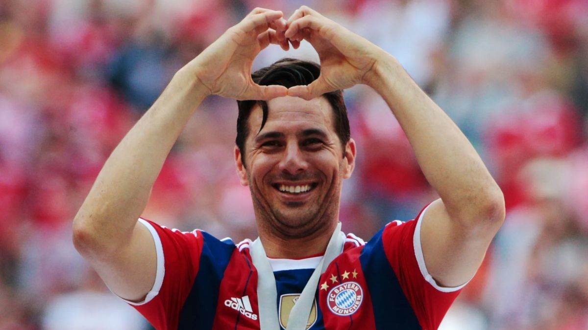 https://www.jagranimages.com/images/newimg/23082025/23_08_2025-claudio_pizarro_24022839.jpg