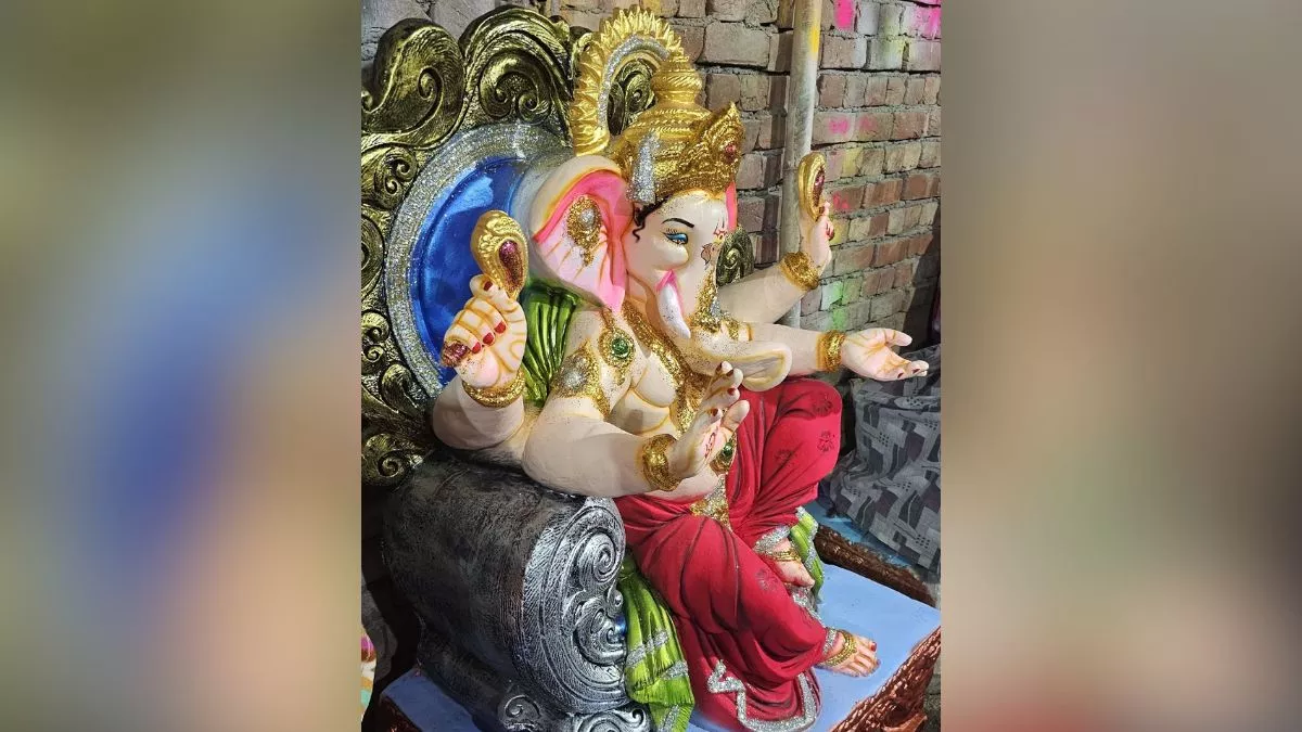 महाराष्ट्र से आए मराठा परिवार ने 21 साल पहले शुरू किया गणेश उत्सव, आज घर-घर में होती है धूम