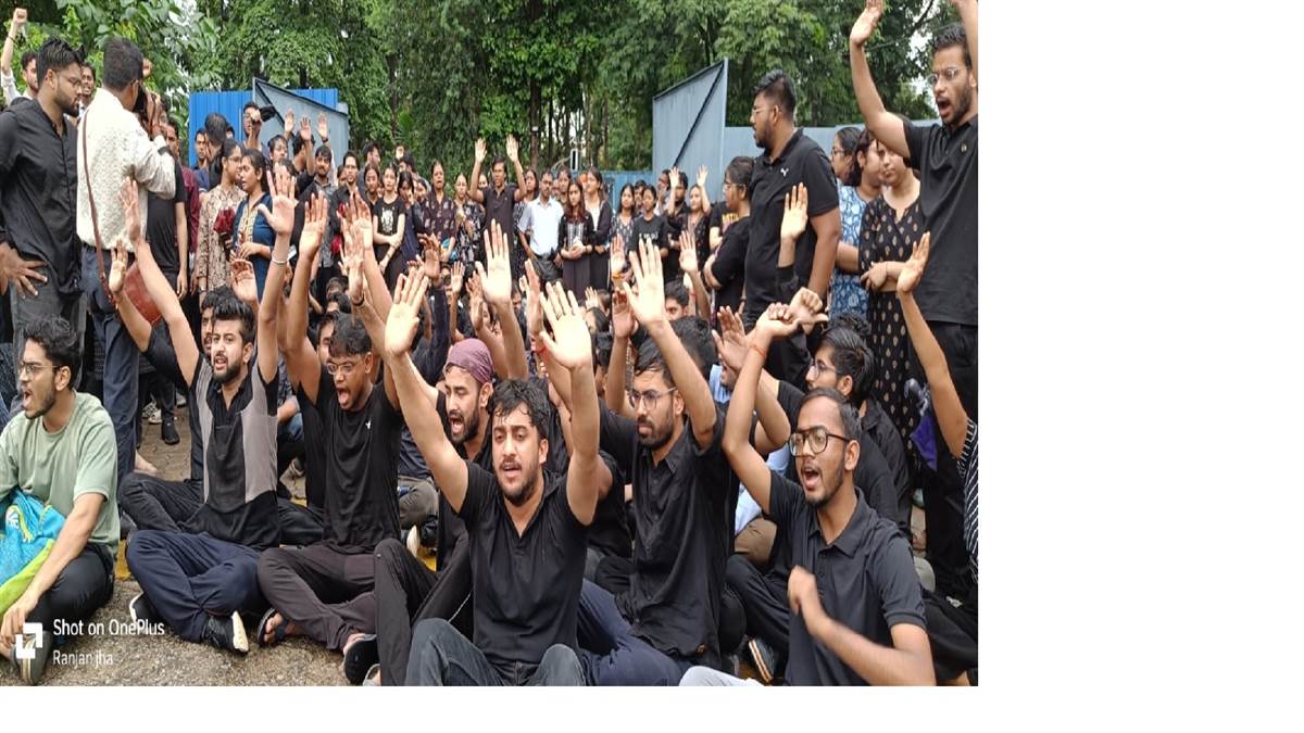 https://www.jagranimages.com/images/newimg/23082025/23_08_2025-jmd_manipal_24022387.jpg