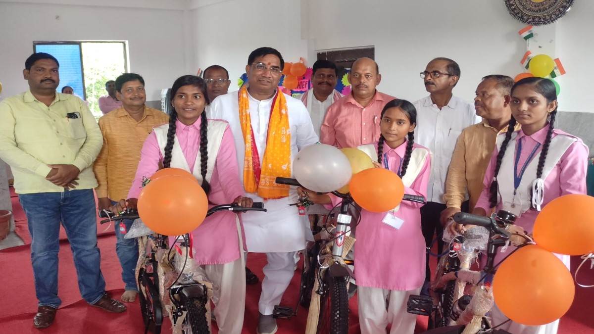 https://www.jagranimages.com/images/newimg/23082025/23_08_2025-mirzapur_24022684.jpg