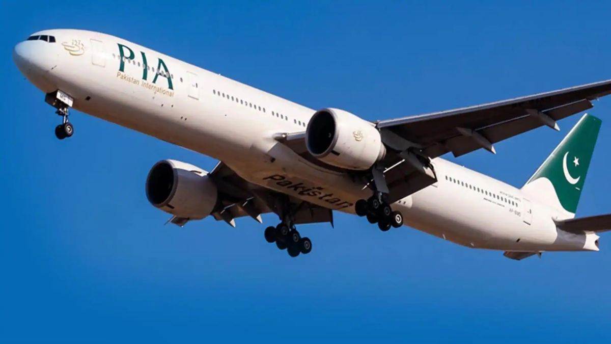 https://www.jagranimages.com/images/newimg/23082025/23_08_2025-pakistan_flight_24022379.jpg