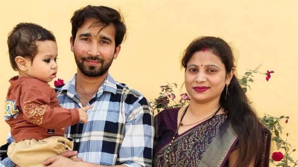 https://www.jagranimages.com/images/newimg/23082025/23_08_2025-rahul_manisha_r_24022784_181247566.jpg
