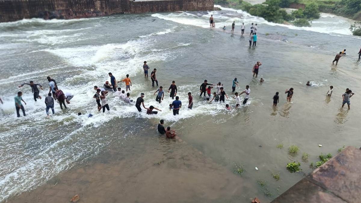 https://www.jagranimages.com/images/newimg/23082025/23_08_2025-rain1_24022428.jpg