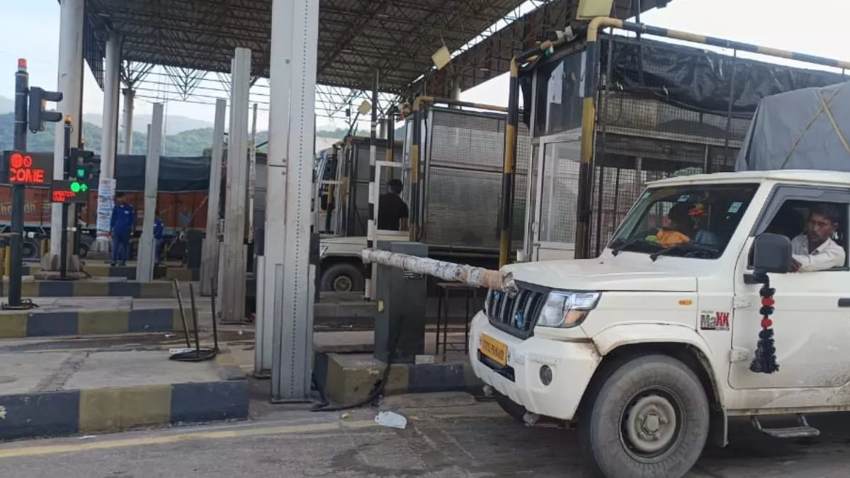 Toll In Himachal: फोरलेन के सिर्फ क्षतिग्रस्त हिस्से का टोल नहीं लेगा NHAI, बिलासपुर DC का आदेश बदला; इस फार्मूले में तय होंगी नई दरें