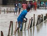 Flood : किशनगंज में कनकई के तेज कटाव से आधा दर्जन से अधिक घर विलीन