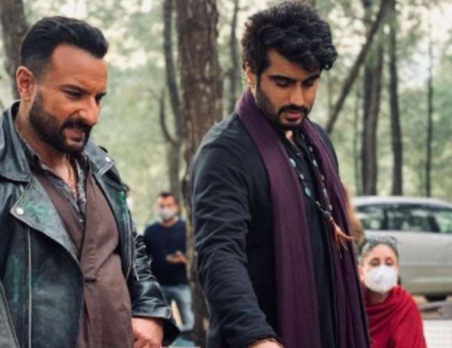 https://www.jagranimages.com/images/newimg/23092021/23_09_2021-arjun_kareena_22047011.jpg