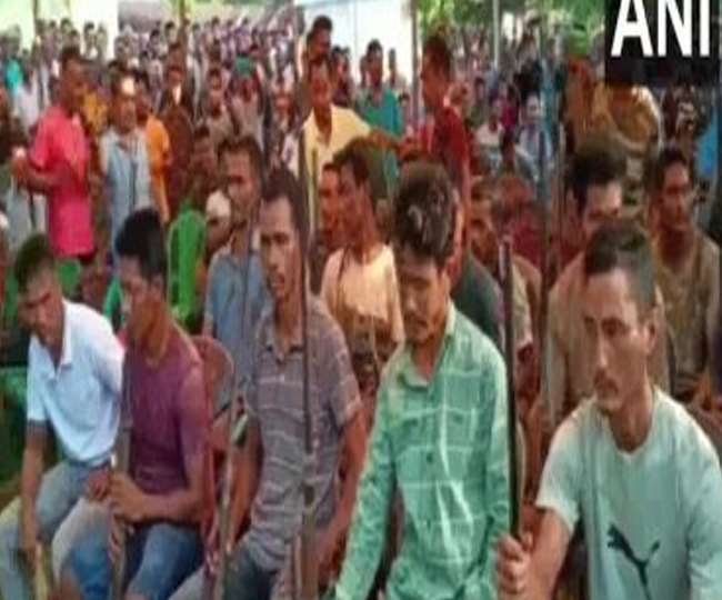 सभी को आजीविका में मदद के लिए 50-50 हजार रूपये प्रदान किए गए