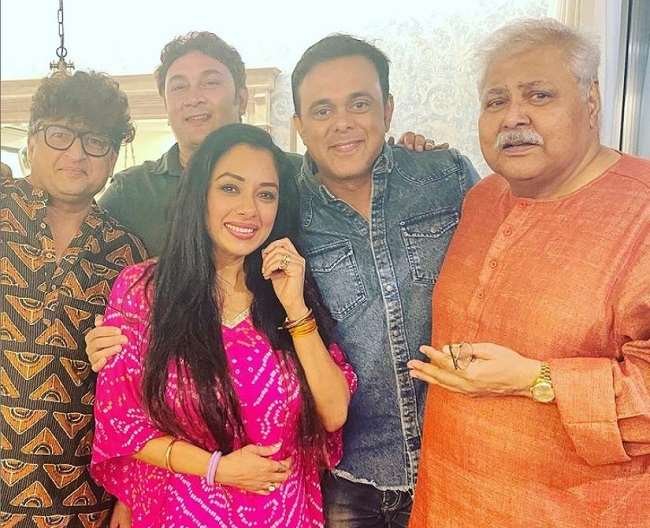 रुपाली गांगुली सोशल मीडिया पर काफी सक्रिय हैl