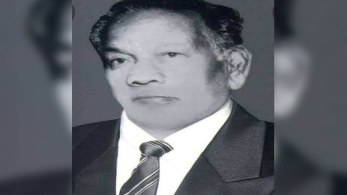 23 सितंबर 1923 को बिनोद बिहारी महतो का जन्‍म हुआ था।