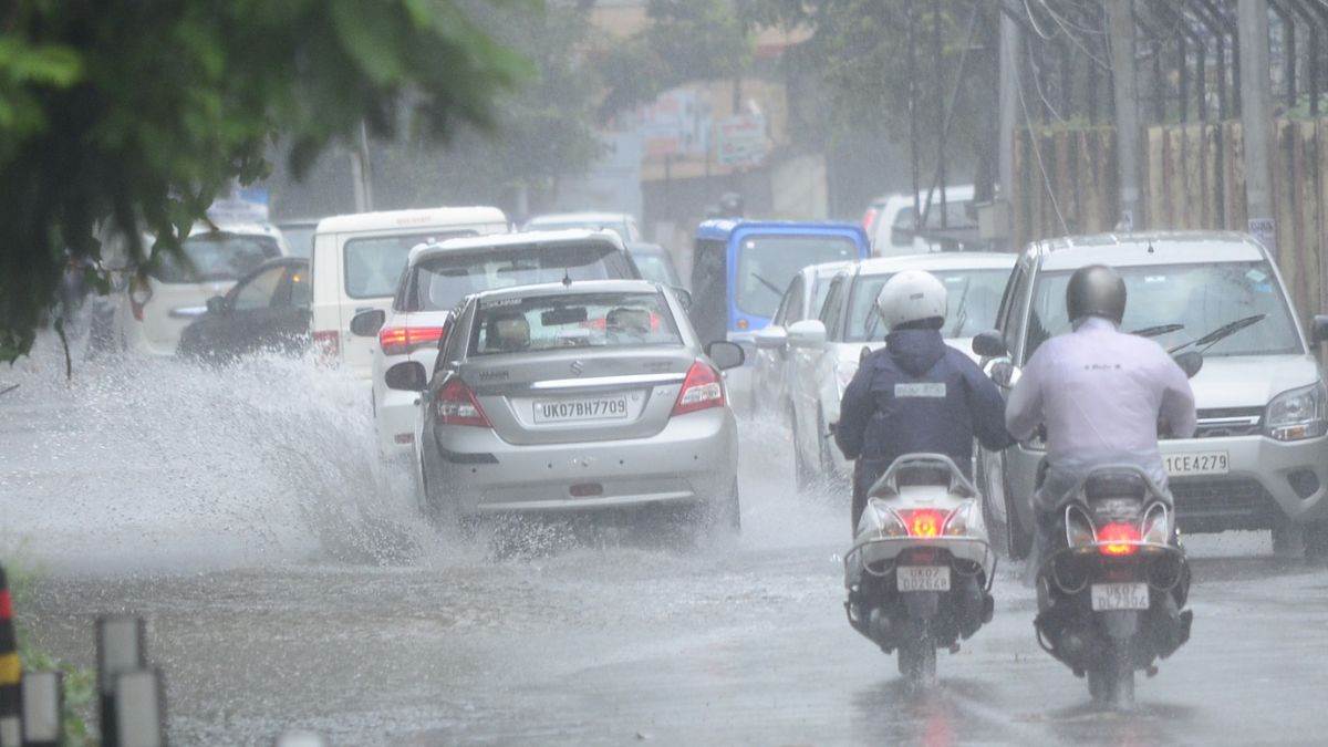 Uttarakhand Weather Forecast उत्तराखंड में मौसम का मिजाज तल्ख बना हुआ है।