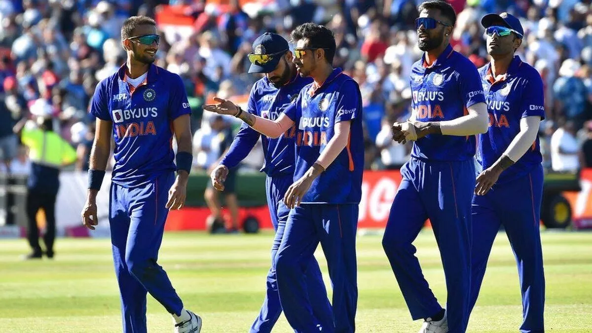 Ind vs Aus: भारतीय टीम को अपना प्लेइंग इलेवन देखने की जरूरत- सुनील गावस्कर