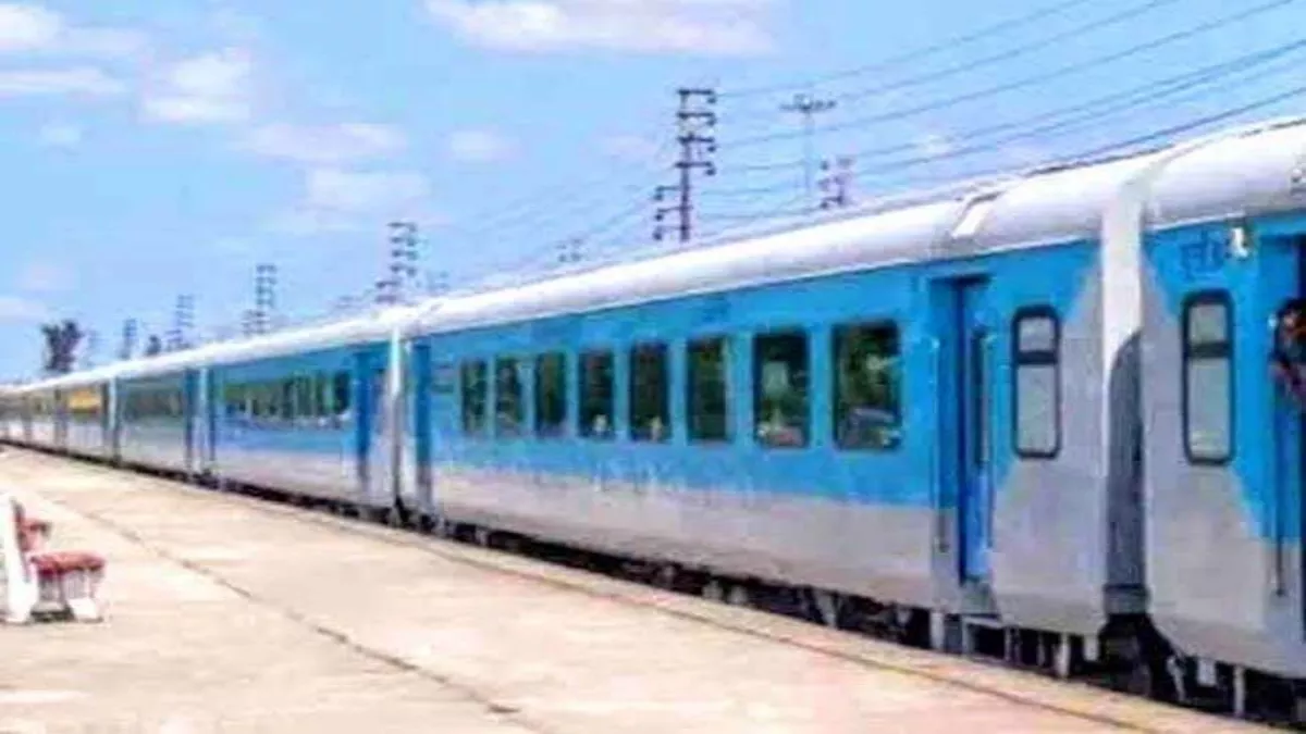 Railway News: एक घंटे पहले गोरखपुर पहुंच जाएगी पनवेल एक्सप्रेस, 34 अन्य ट्रेनें भी समय से पहले पहुंचेंगी