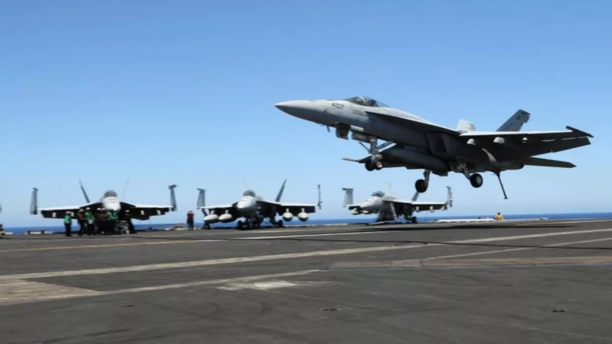 Rafale Vs Hornet: क्‍यों सुर्खियों में है अमेर‍िकी फाइटर F-18 सुपर हार्नेट, जानें क्‍यों हो राफेल से हो रही है तुलना