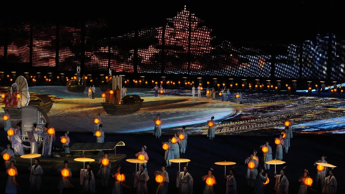 Asian Games Opening Ceremony: संस्कृति और परंपरा के बीच ग्लैमर की चकाचौंध, पीएम मोदी ने दी बधाई