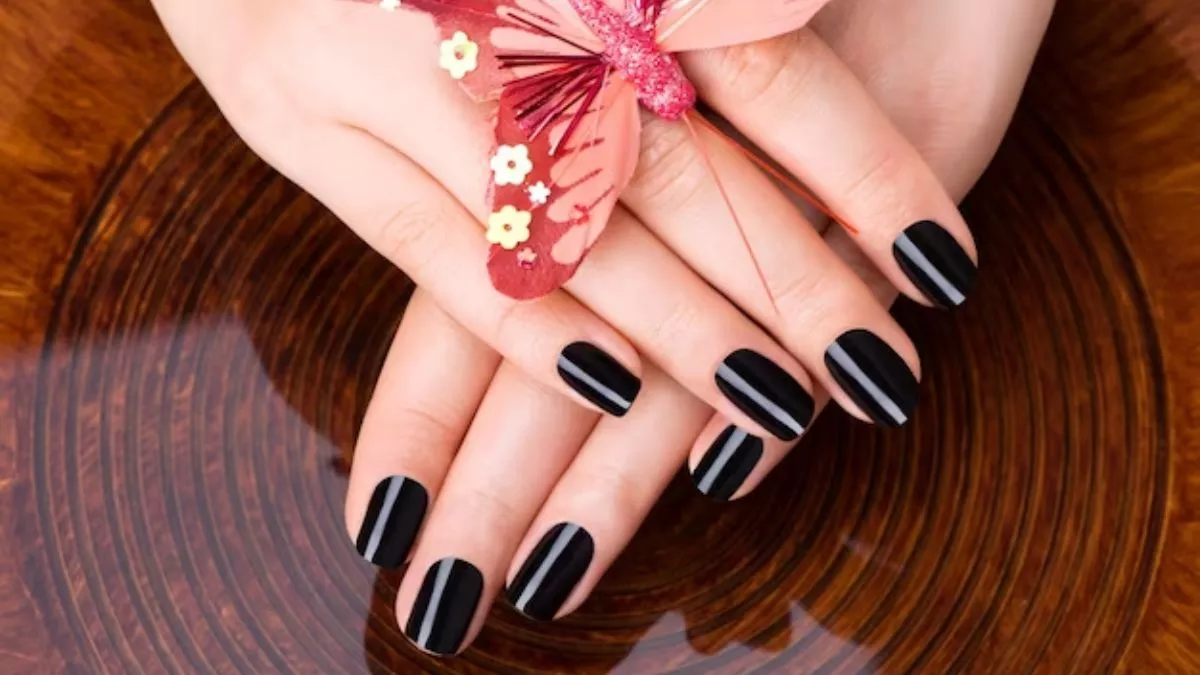 Nail Art,...तो खूबसूरत दिखने लगेंगे आपके नेल्स - these easy tips will make  your nails look beautiful - Navbharat Times
