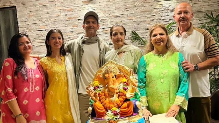 सामने आईं ऋतिक रोशन के गणपति विसर्जन की लेटेस्ट तस्वीरें (Photo Credit-Instagram)