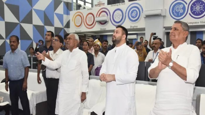 Bihar: CM नीतीश ने कई प्रोजेक्ट्स का किया शिलान्यास, 55 योजनाओं पर खर्च होंगे 2,355.96 करोड़ रुपये