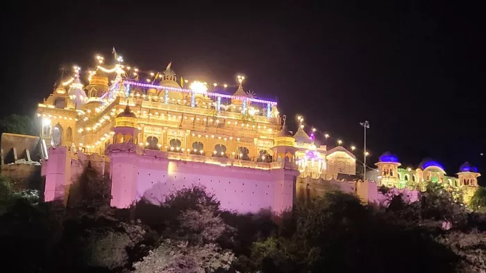 Mathura News: राधा के जन्मोत्सव पर महक उठा बरसाना