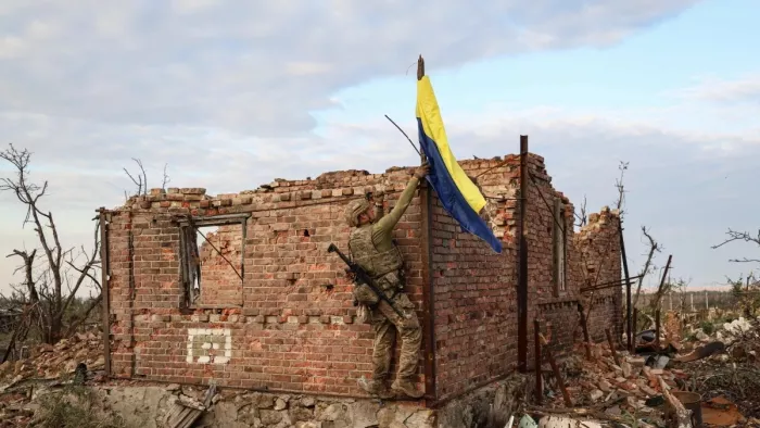Russia Ukraine War: रूस पर कहर बनकर टूट रही यूक्रेन की तोपेंं (फाइल फोटो)