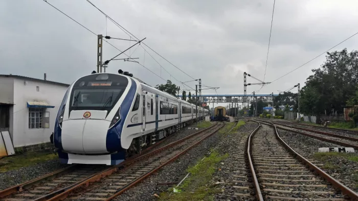 पटना और रांची से हावड़ा के बीच होगा दो वंदे भारत ट्रेन का संचालन (फोटो एएनआई)