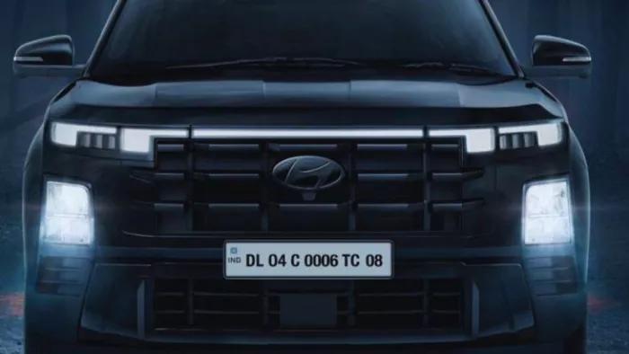 Hyundai Creta EV टेस्टिंग के दौरान फिर नजर आई है।