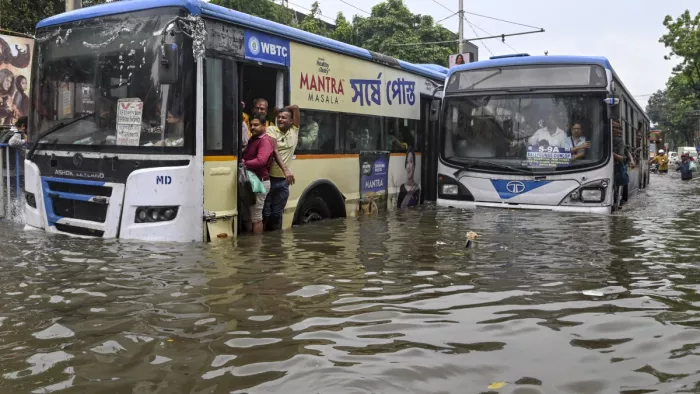पिछले चार दशक में सितंबर महीने में अब तक की सबसे ज्यादा 300 मिलीमीटर बारिश हुई है।