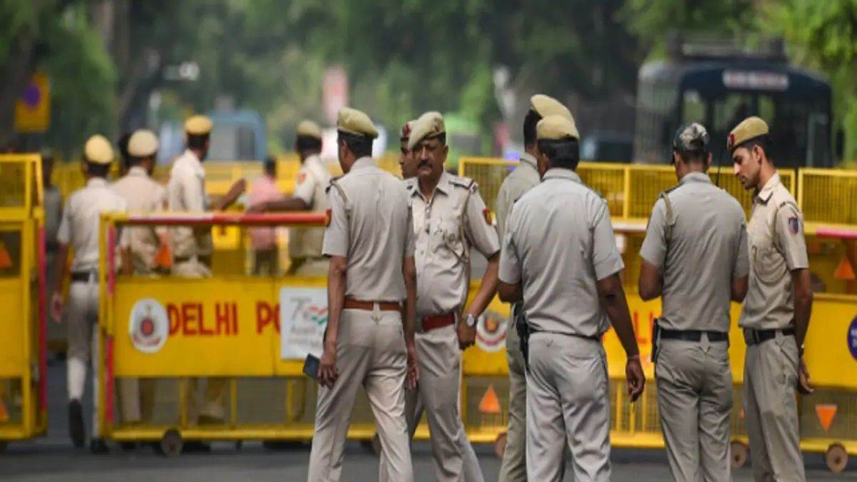 https://www.jagranimages.com/images/newimg/23092025/23_09_2025-delhi_police_1_24057592.jpg