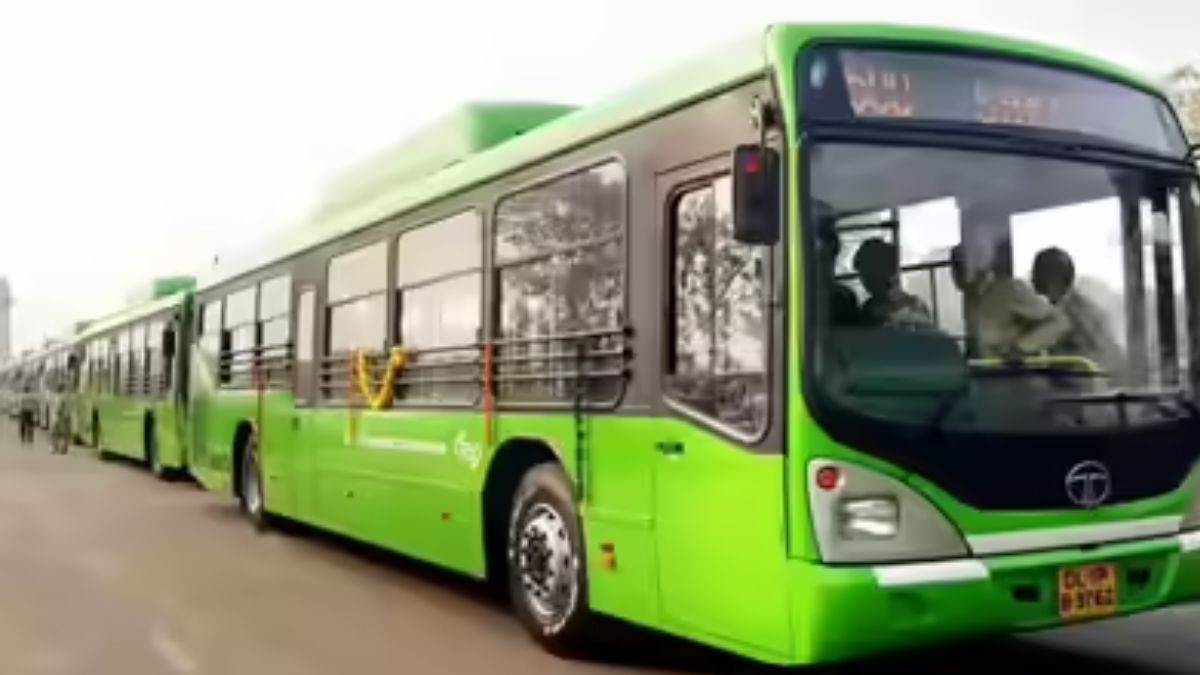 https://www.jagranimages.com/images/newimg/23092025/23_09_2025-dtc_bus_24057645_213552862.jpg