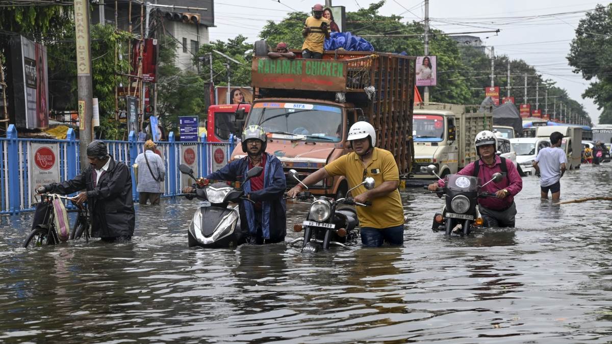 https://www.jagranimages.com/images/newimg/23092025/23_09_2025-flood_24056857_11127254.jpg