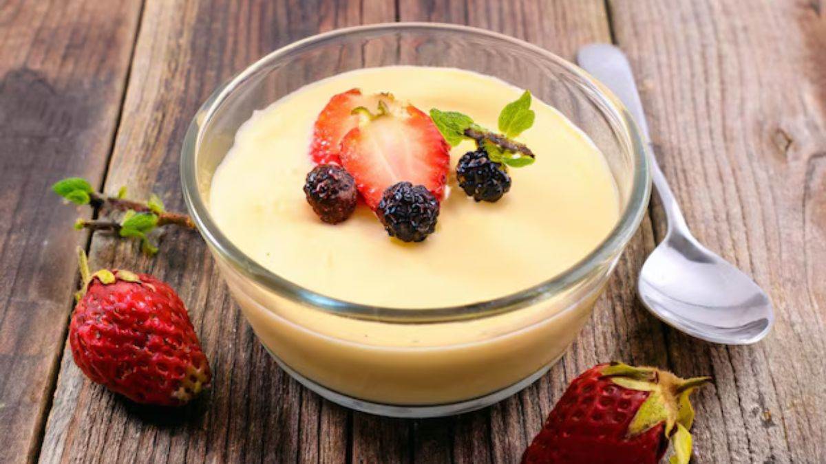 https://www.jagranimages.com/images/newimg/23092025/23_09_2025-fruit_custard_1_24057105.jpg