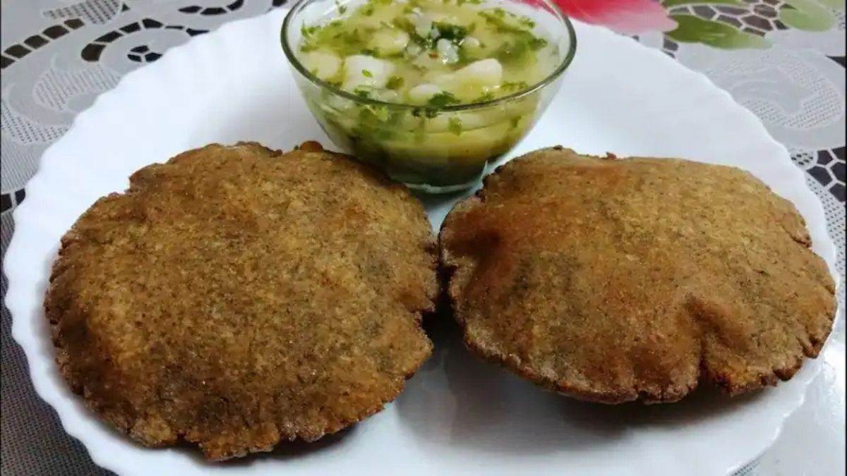 https://www.jagranimages.com/images/newimg/23092025/23_09_2025-kuttu_aata_poori_24057292.jpg