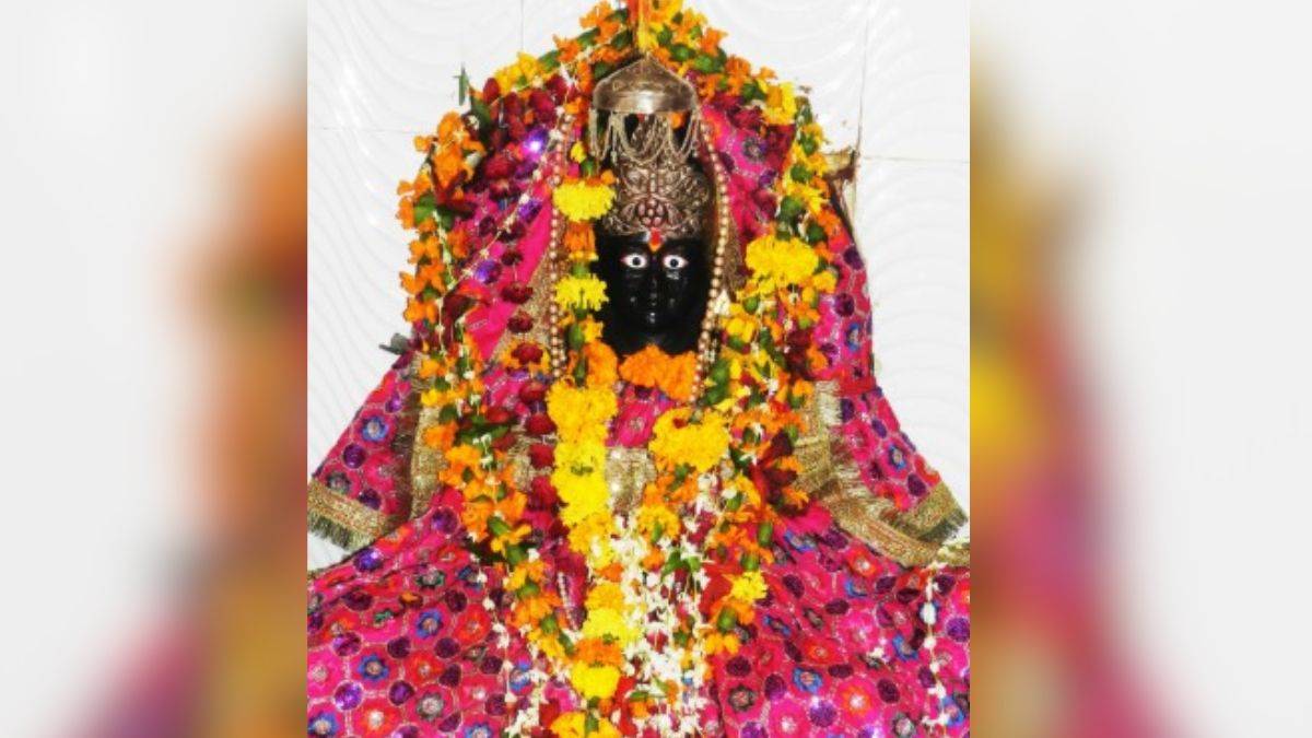 https://www.jagranimages.com/images/newimg/23092025/23_09_2025-mainpuri_temple_24056147.jpg