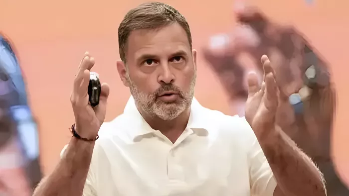 देश के युवाओं के भविष्य से खिलवाड़ करने का आरोप लगाया (फोटो: पीटीआई)