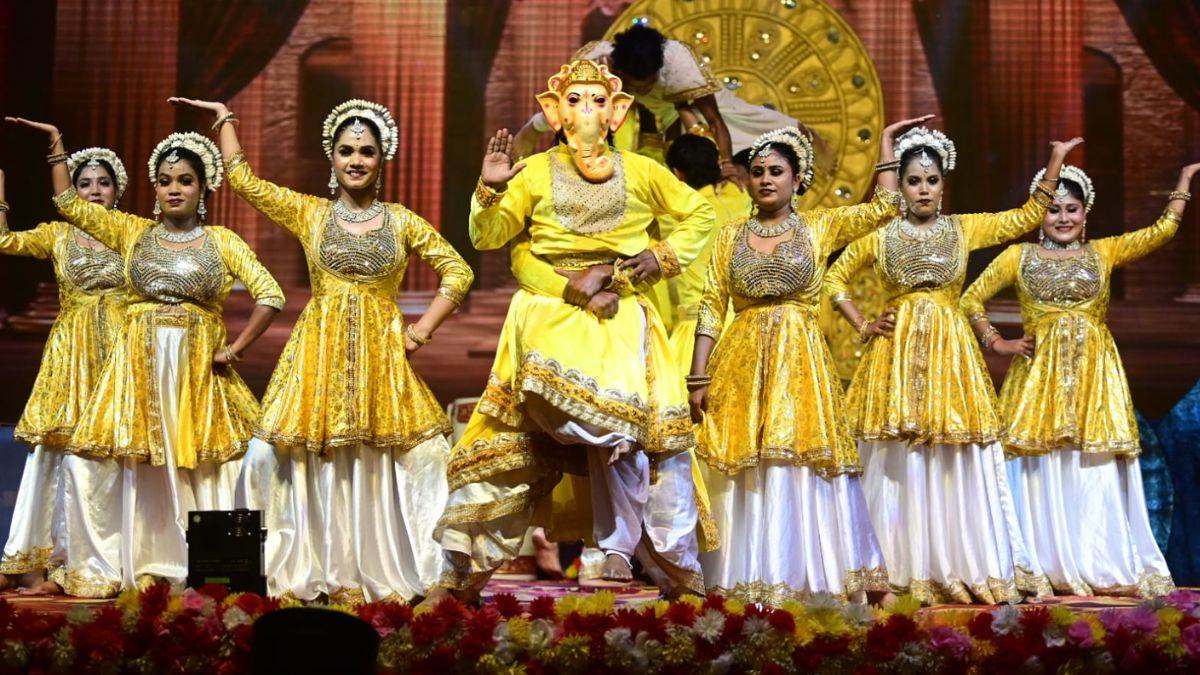 https://www.jagranimages.com/images/newimg/23092025/23_09_2025-ramleela_1_24056650_01231923.jpg