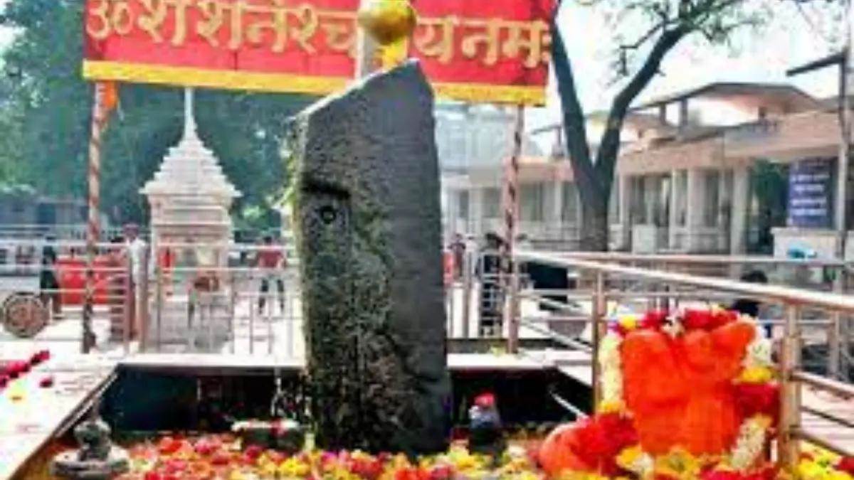 maharashtra government dissolves shani shingnapur temple trust amidst corruption allegations