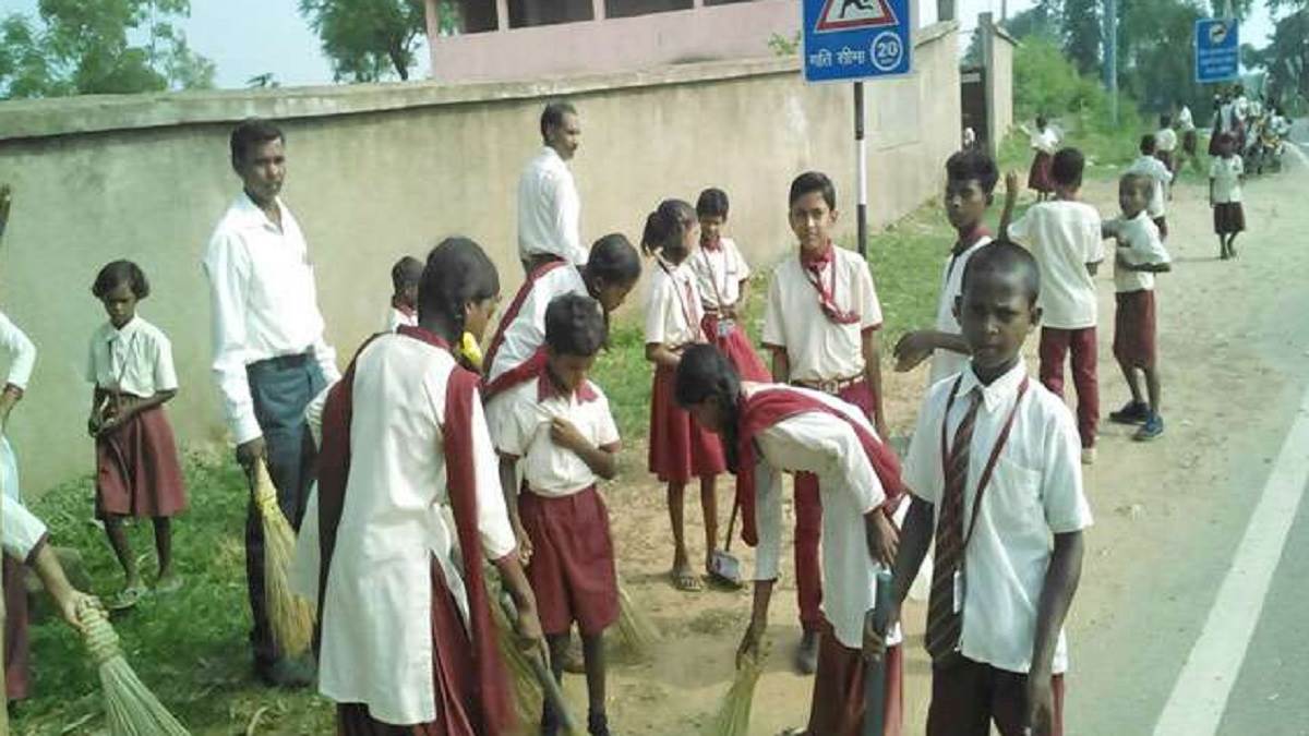 https://www.jagranimages.com/images/newimg/23092025/23_09_2025-swachchhata_24057428.jpg
