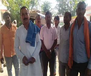 Jharkhand Accident News, Garhwa News बाइक सवार दो युवक तेज रफ्तार के शिकार हुए।