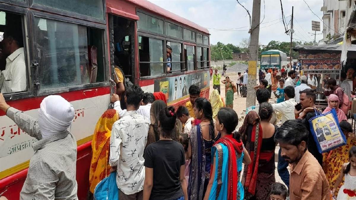 jalaun news roadways buses full on diwali long distance buses increased
