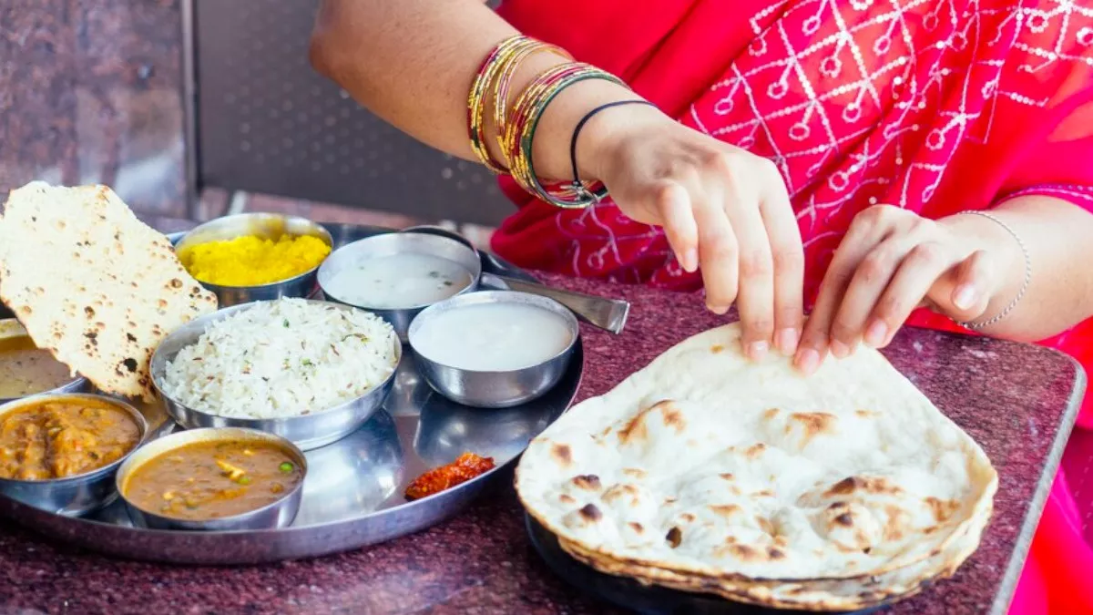 World Ayurveda day: आयुर्वेद के अनुसार ऐसे करेंगे भोजन, तो रहेंगे ताउम्र स्वस्थ और जवां