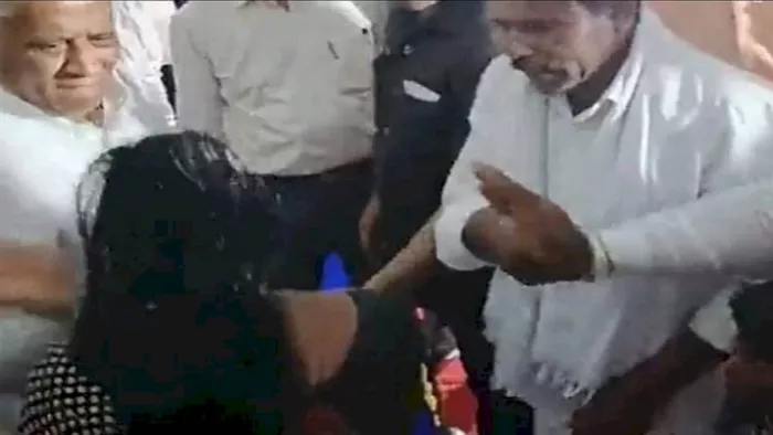 महिला को थप्पड़ जड़ने के बाद मंत्री ने मांगी माफी। (फाइल फोटो)