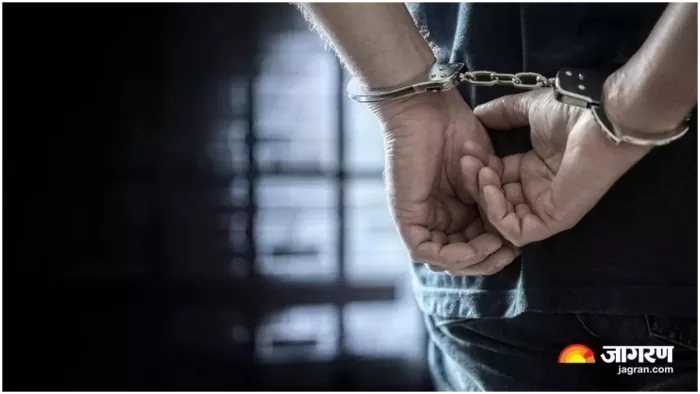भागलपुर पुलिस की बड़ी कार्रवाई: कुख्यात बदमाश मोहना ठाकुर को किया गिरफ्तार, अपराधी पर घोषित था 50 हजार का इनाम