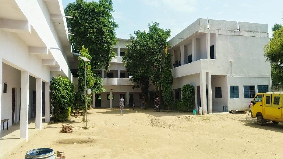 https://www.jagranimages.com/images/newimg/23102023/23_10_2023-kaushambi_school_up_borad_23563288.jpg