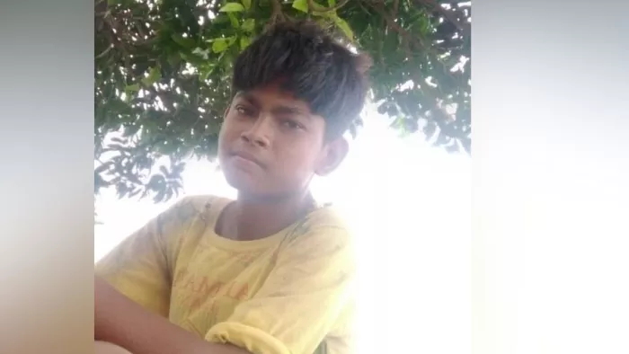 Firozabad News: चार दिन पहले घर से ले जाए गए किशोर का शव खेत में गड़ा मिल। तस्वीर जागरण।