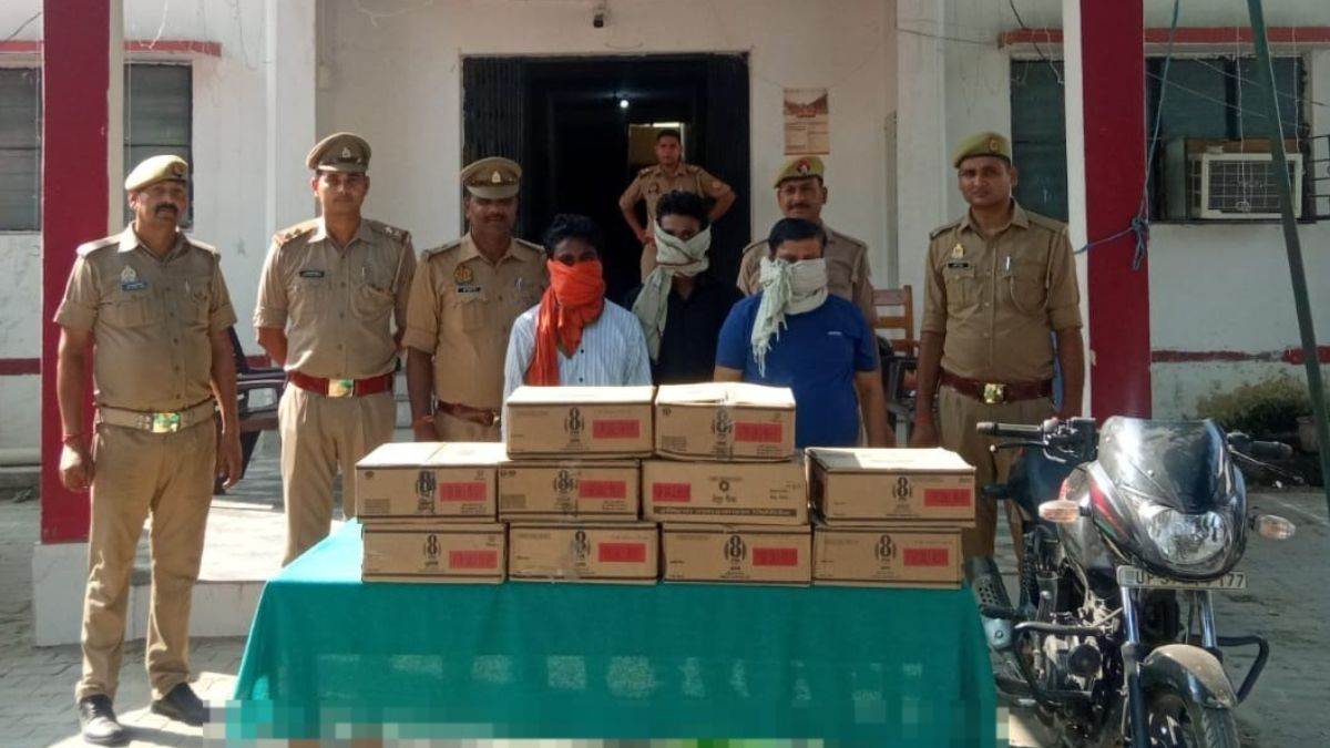 https://www.jagranimages.com/images/newimg/23102024/23_10_2024-kushinagarpolice_23820311.jpg